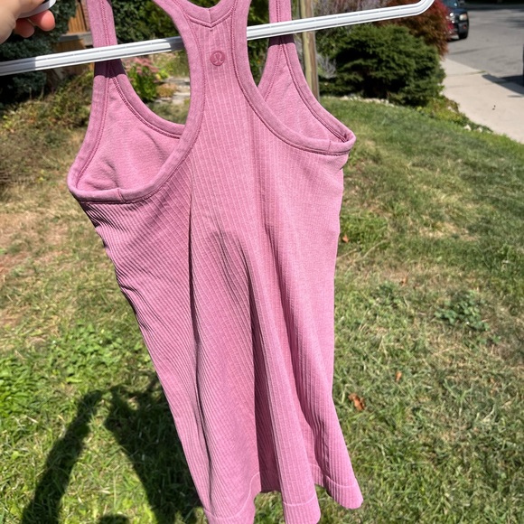 BUNDLE: Lululemon Size 4 Tops - Picture 6 of 16